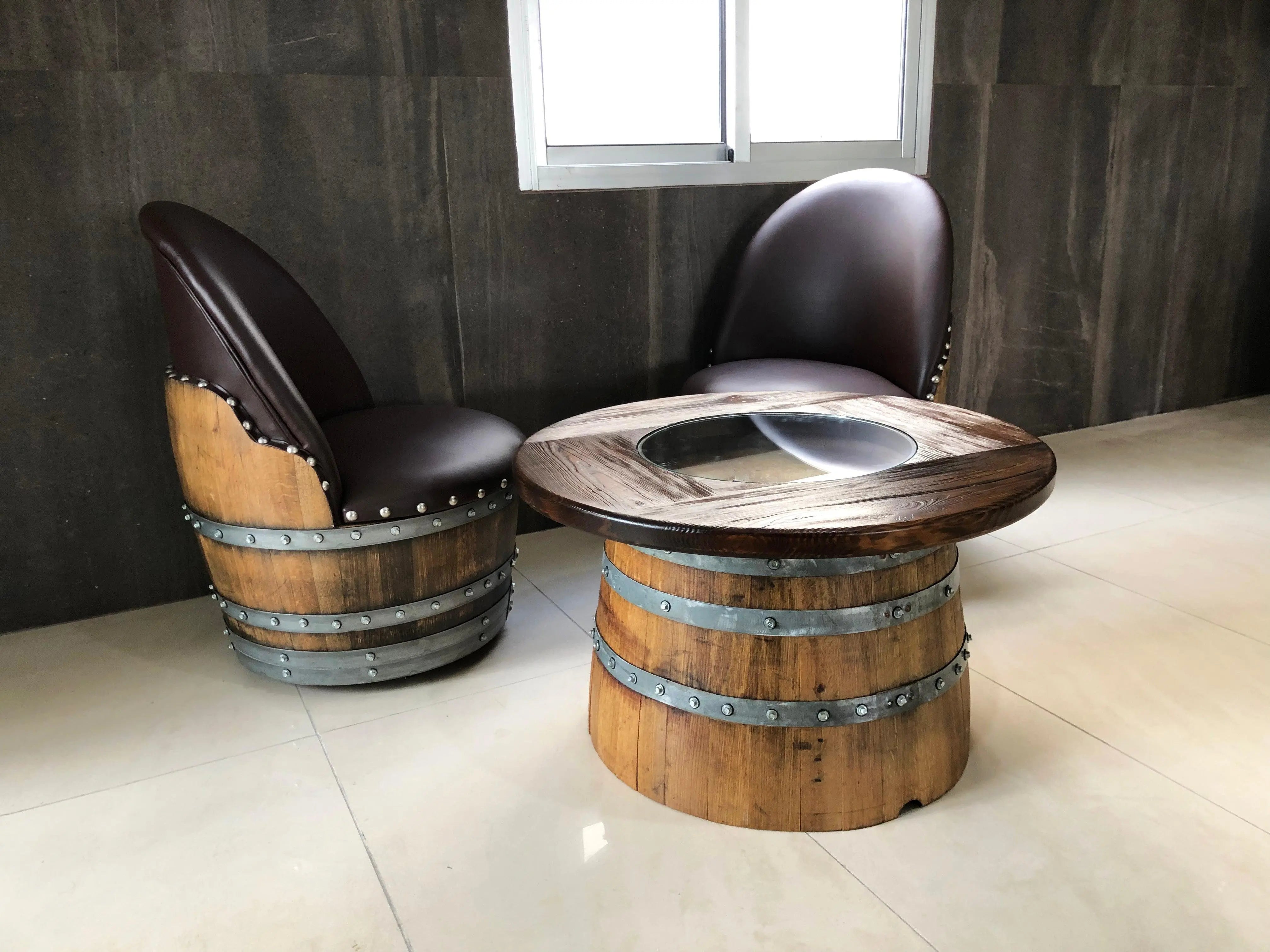 Mesa de centro de medio barril con tapa de cristal extraíble - Mesa de almacenamiento de barril de vino, whisky y bourbon - Muebles rústicos