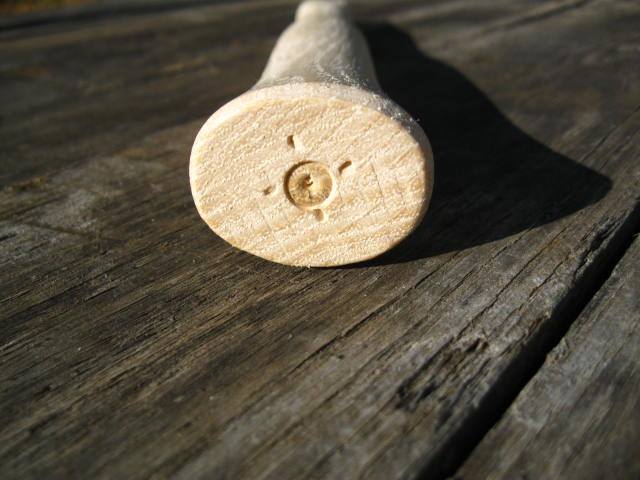 16" Beaver Tooth Hickory Rip / Claw Hammer Handle