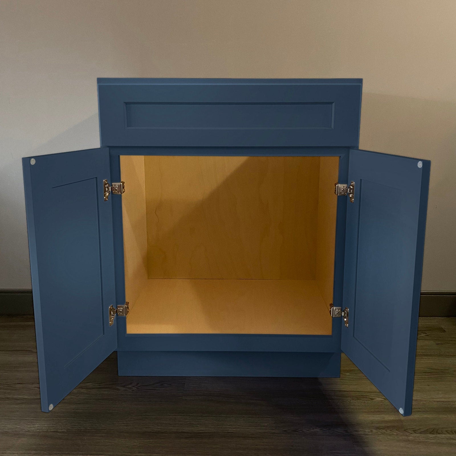 Mueble de baño con lavabo individual de 30 pulgadas, estilo shaker, color azul marino