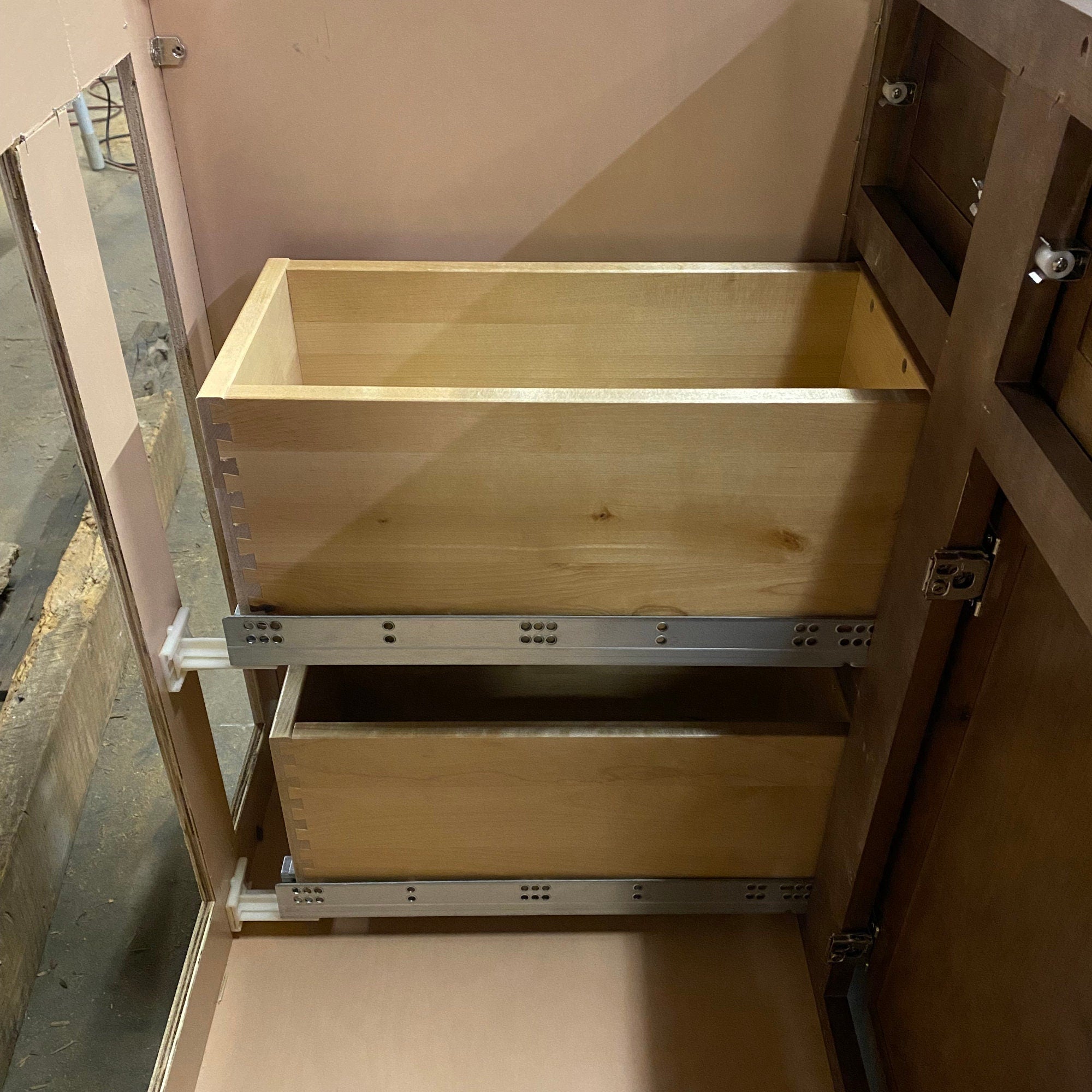 Mueble de baño rústico de 36 pulgadas con lavabo individual y cajones a la derecha