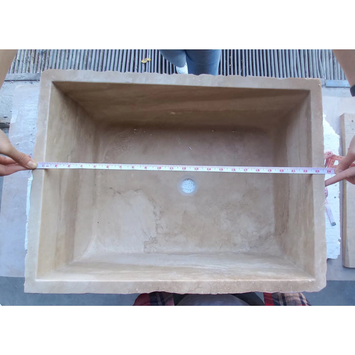 Lavabo rectangular de travertino de piedra natural sobre lavabo de baño (ancho) 23