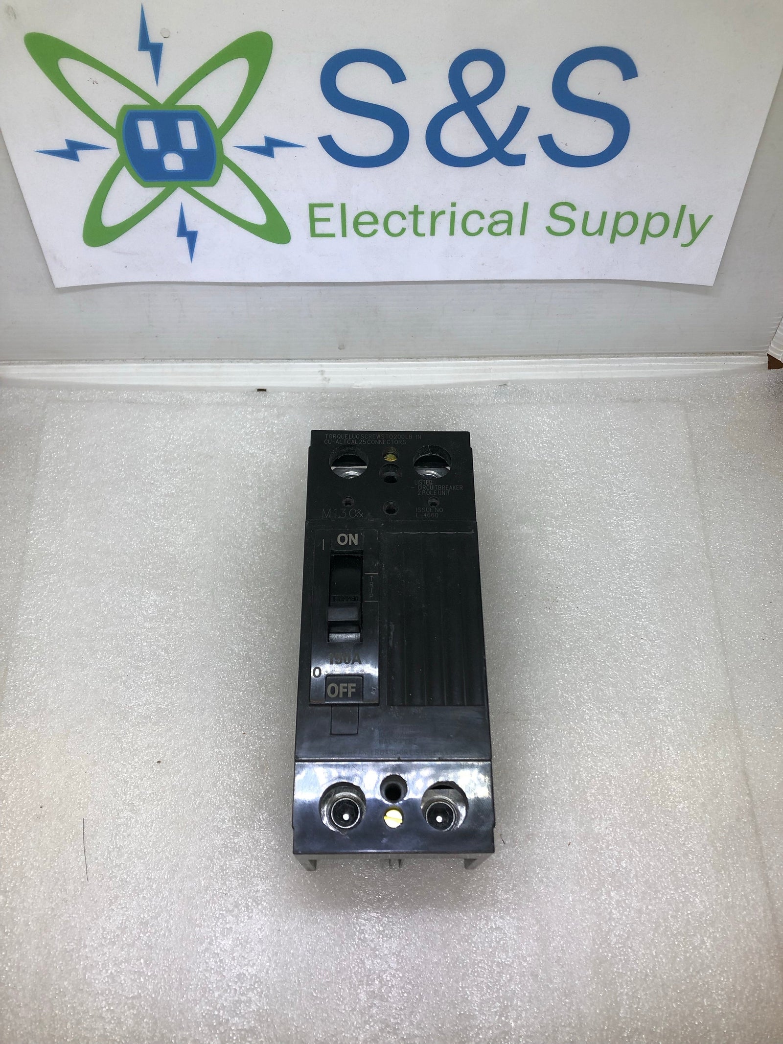 Disyuntor General Electric TQD22150 de 150 amperios, 2 polos y 240 V