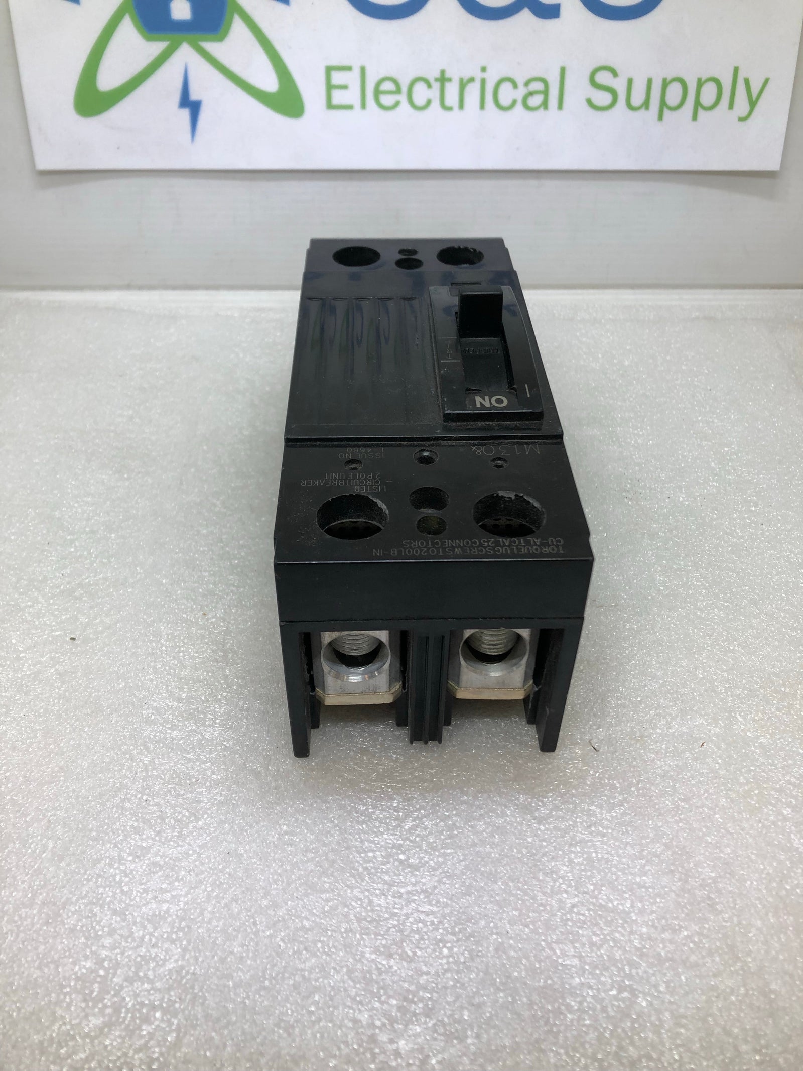 Disyuntor General Electric TQD22150 de 150 amperios, 2 polos y 240 V