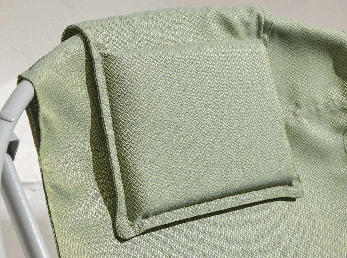 Silla plegable Lare Aurora de lona verde con estructura de metal gris