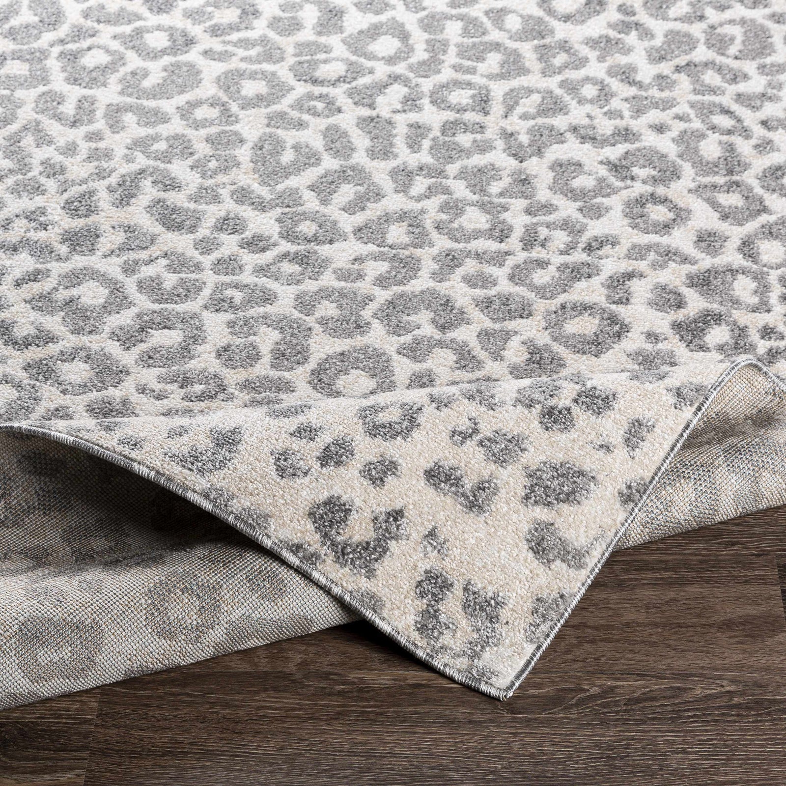 Alfombra con estampado de leopardo en color beige Liversedge