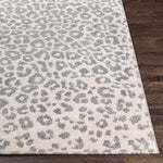 Alfombra con estampado de leopardo en color beige Liversedge