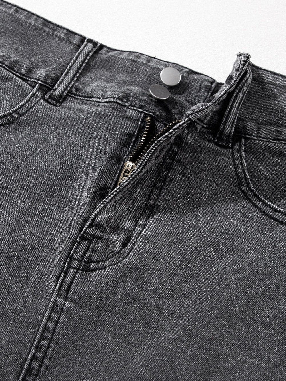 Vintage-Inspired Denim Pencil Skirt with Side Slit