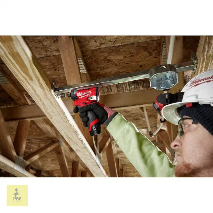 Atornillador de impacto hexagonal Milwaukee M12 FUEL™ de 1/4" - 12 V, batería de iones de litio, sin escobillas (solo herramienta) 3453-20