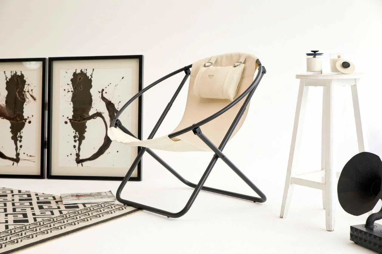 Silla plegable de piel sintética con estructura de metal color blanco roto