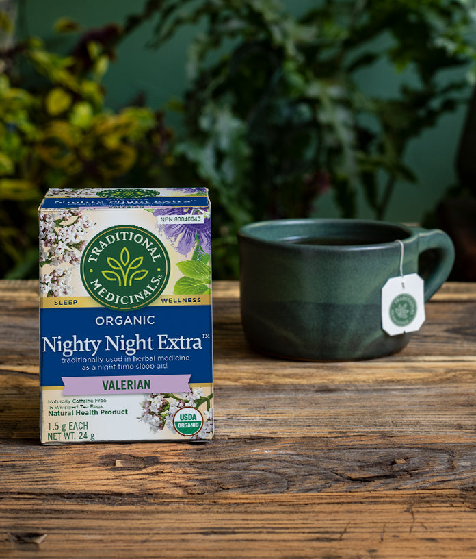 Té nocturno de raíz de valeriana de Traditional Medicinals (paquete de 6, 16 bolsitas cada una)