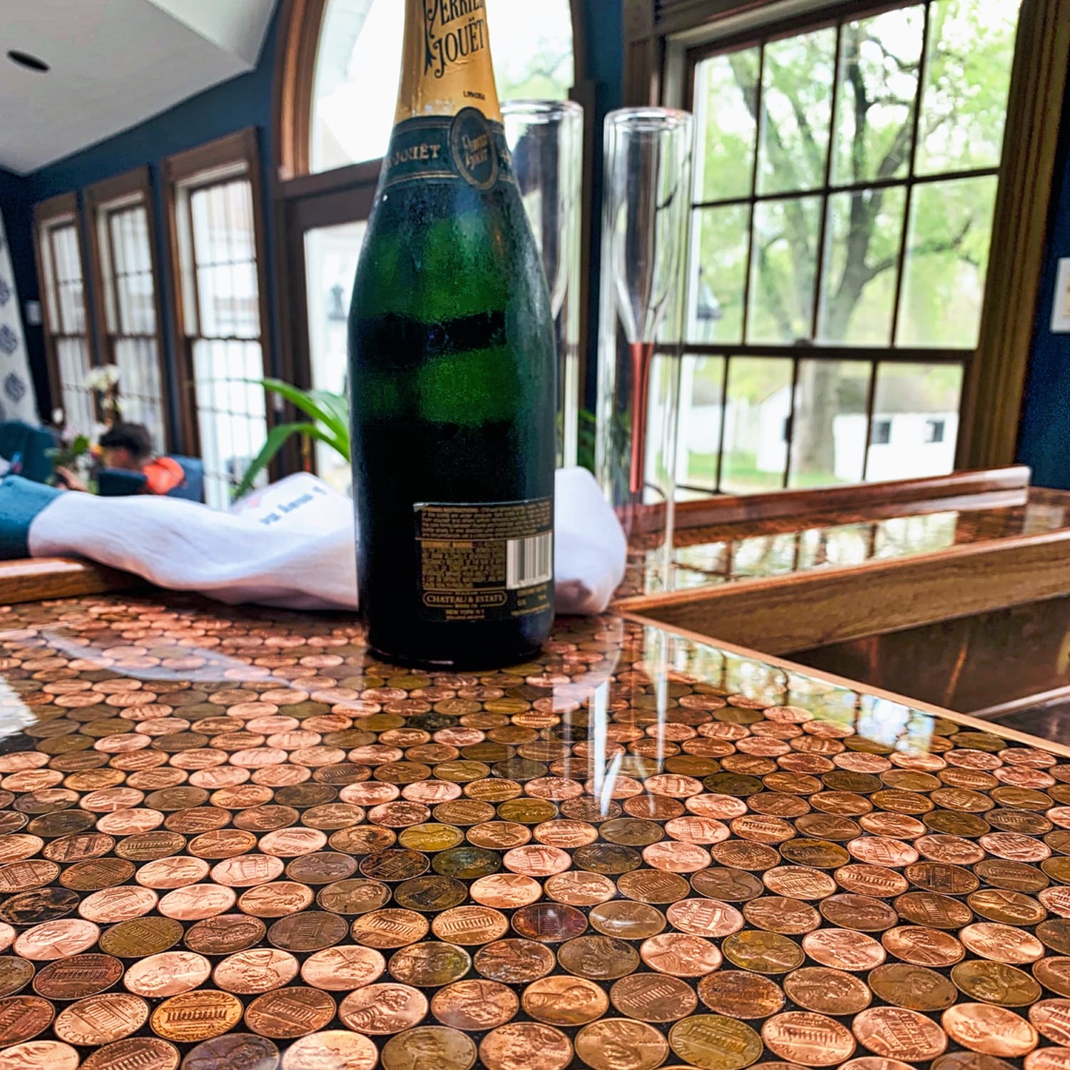 Bar Top and Table Top Clear Epoxy Resin 7 Gallons
