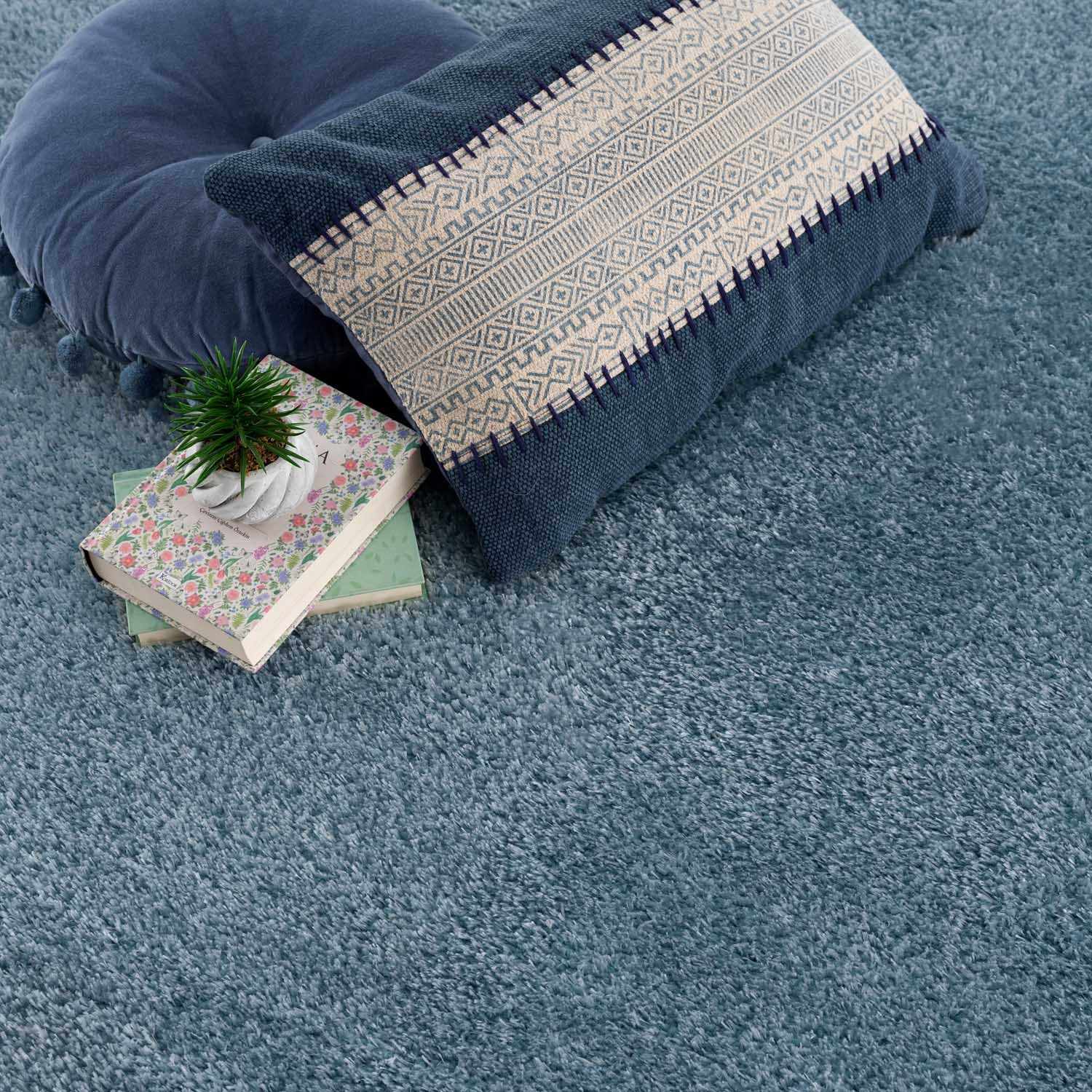 Alfombra de felpa azul sólida Heavenly - Liquidación
