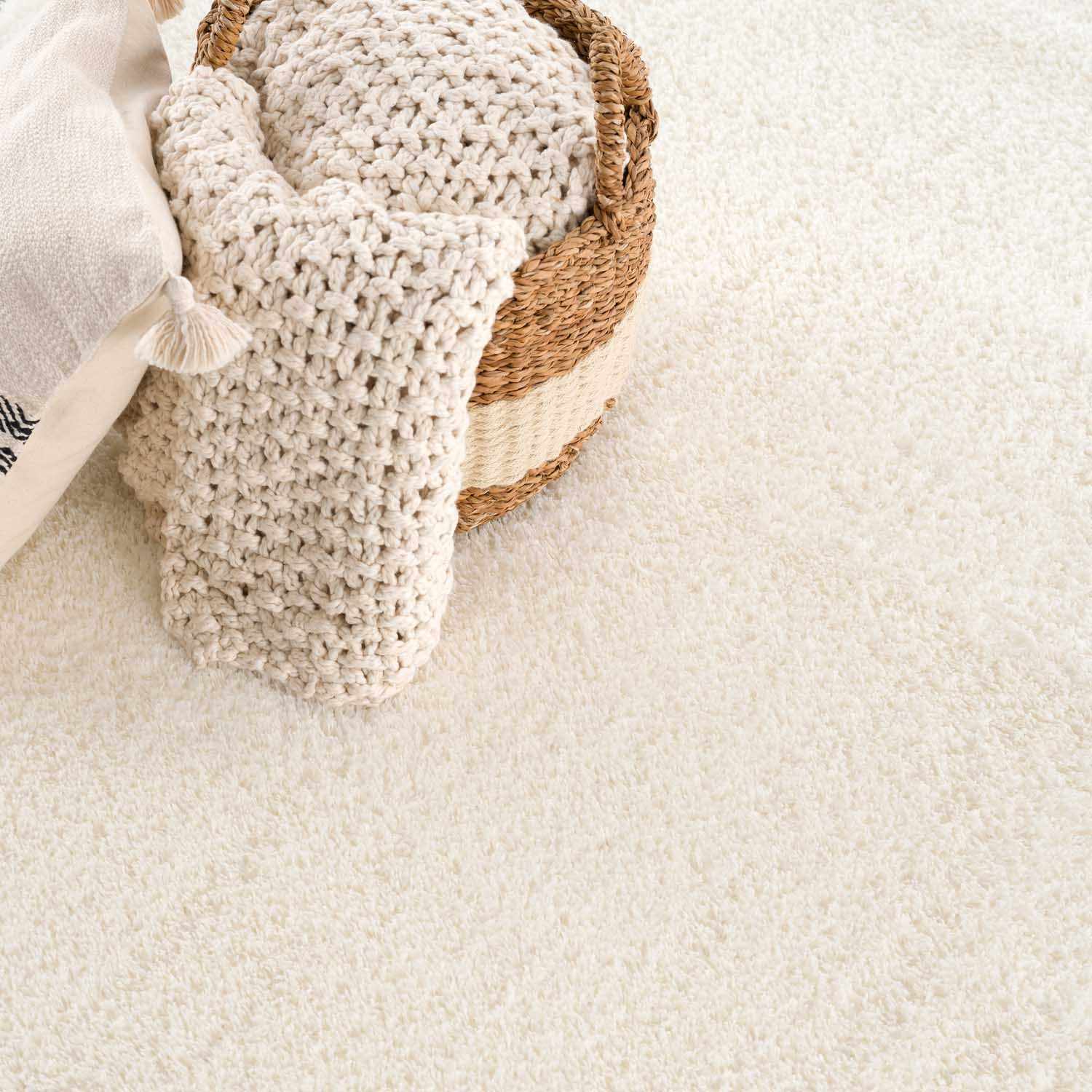 Alfombra de felpa color crema sólida celestial