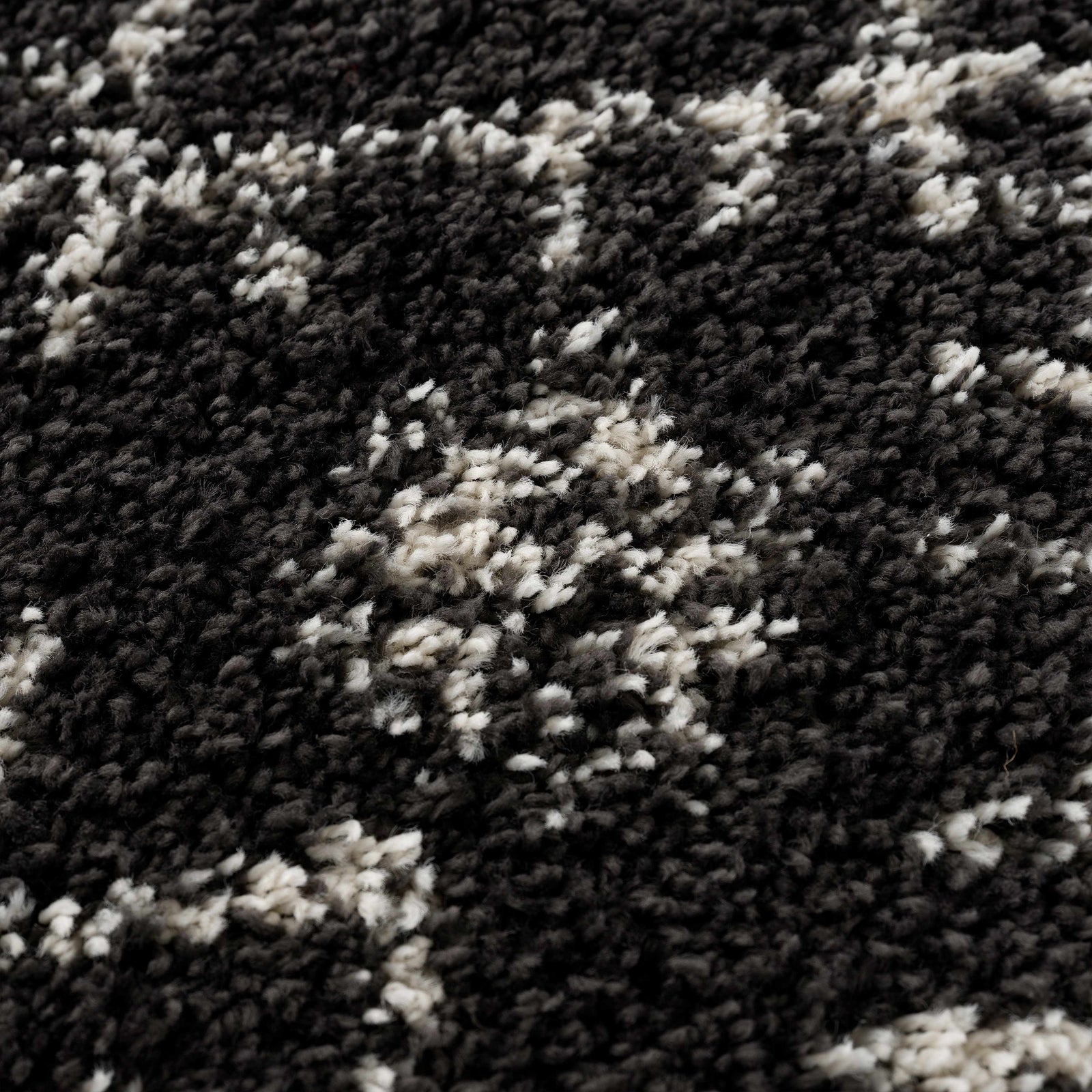 Alfombra bereber Thetford negra de pelo largo - Liquidación