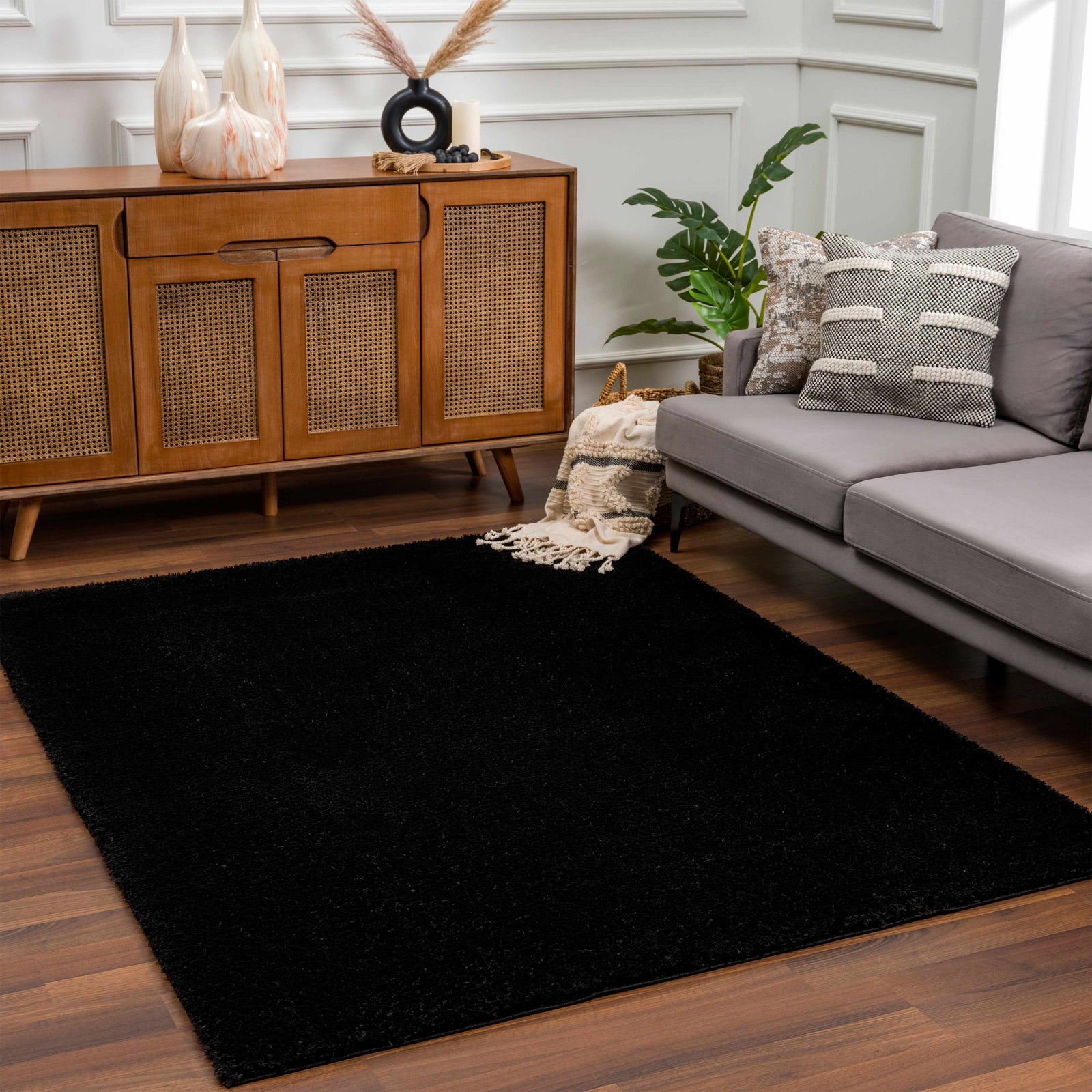 Alfombra de felpa sólida Heavenly Black - Liquidación
