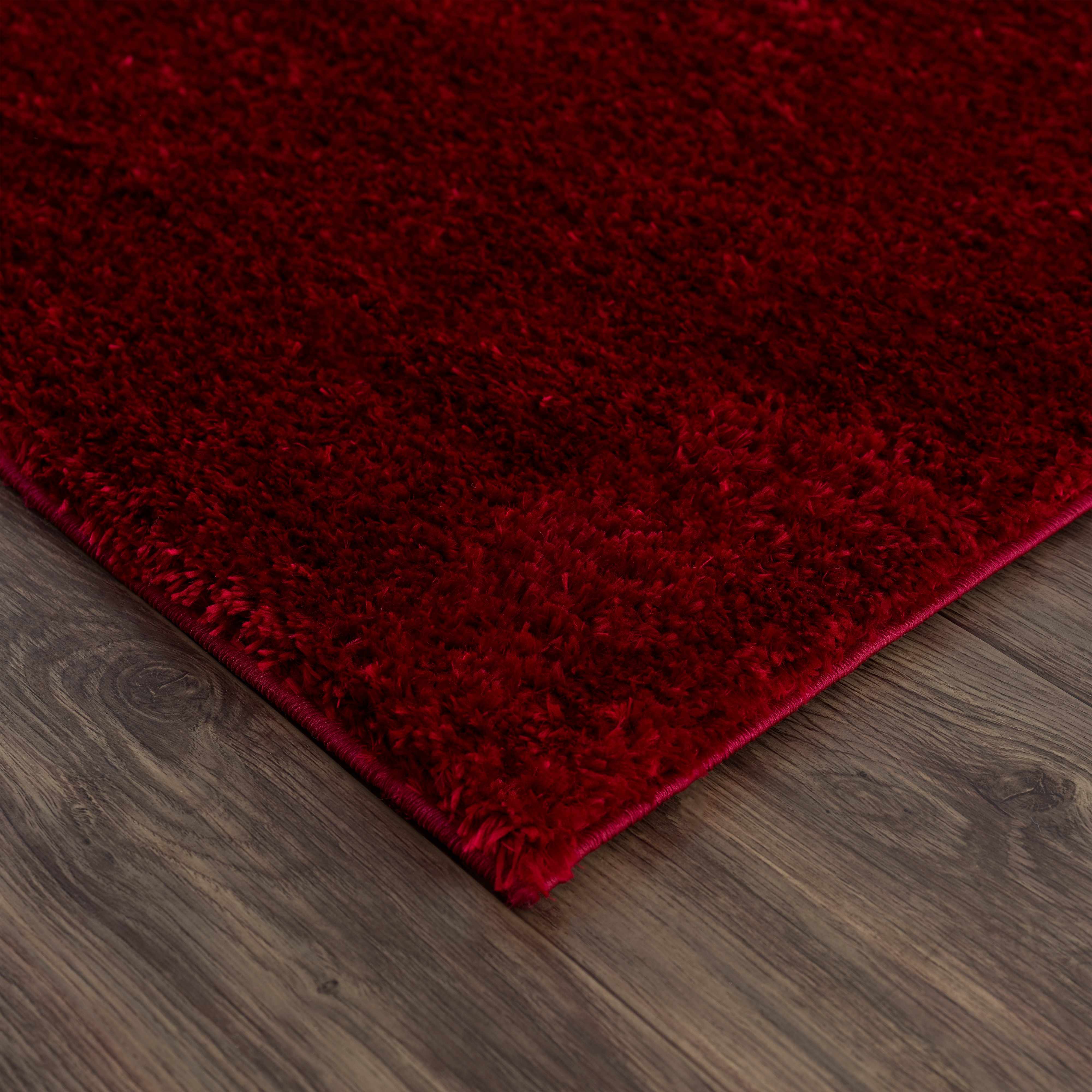 Alfombra de felpa roja sólida Heavenly - Liquidación