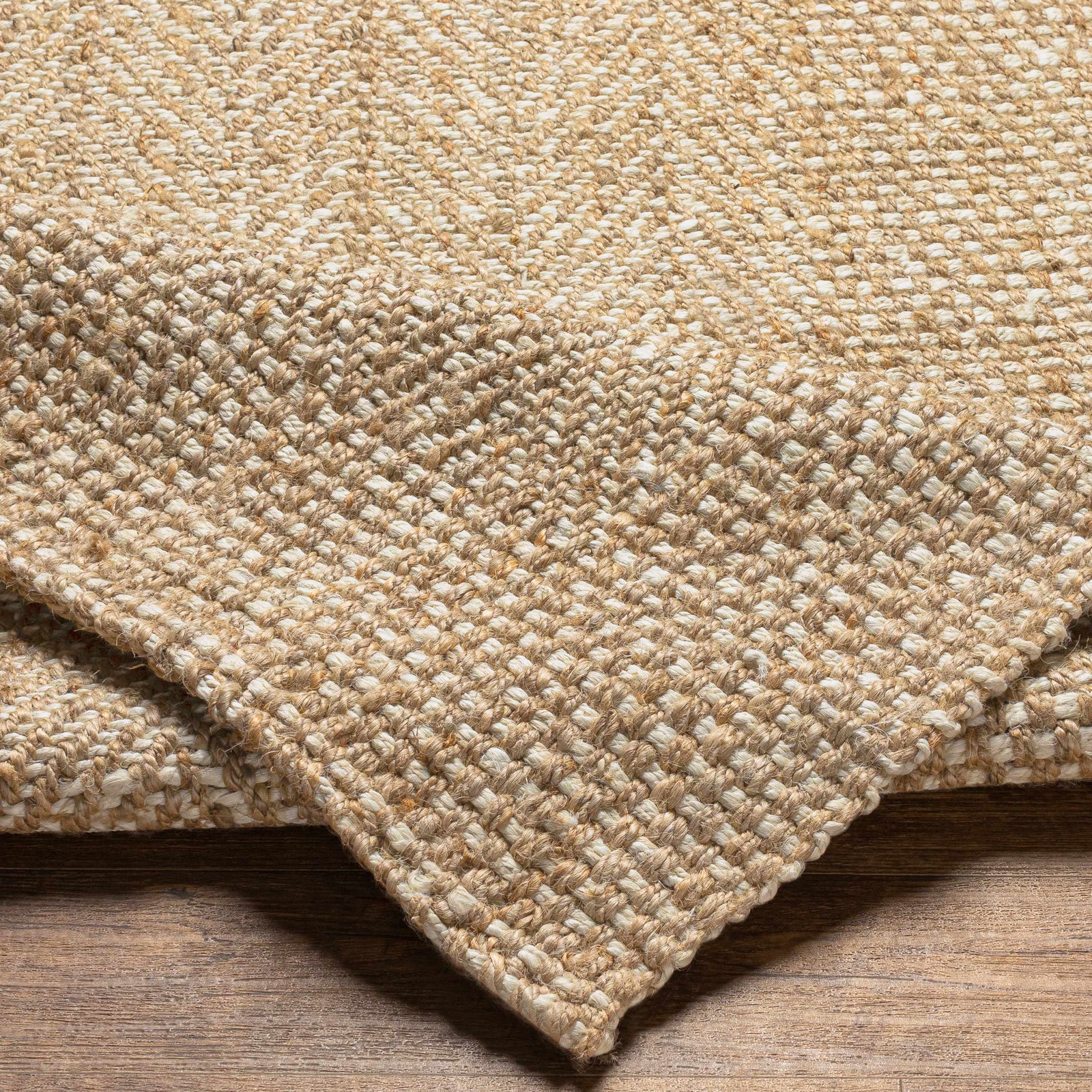 Alfombra de yute con textura natural Dinah