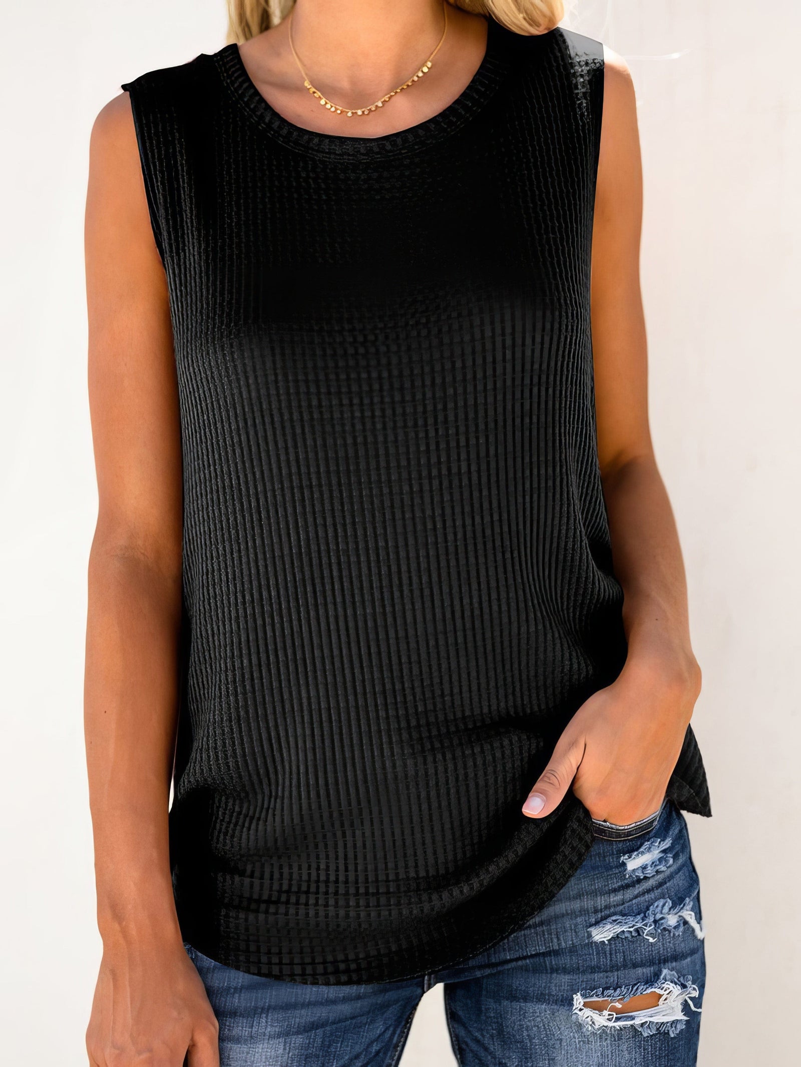 Solid Color Sleeveless Shirt