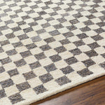 Alfombra de cuadros en color topo de Halen