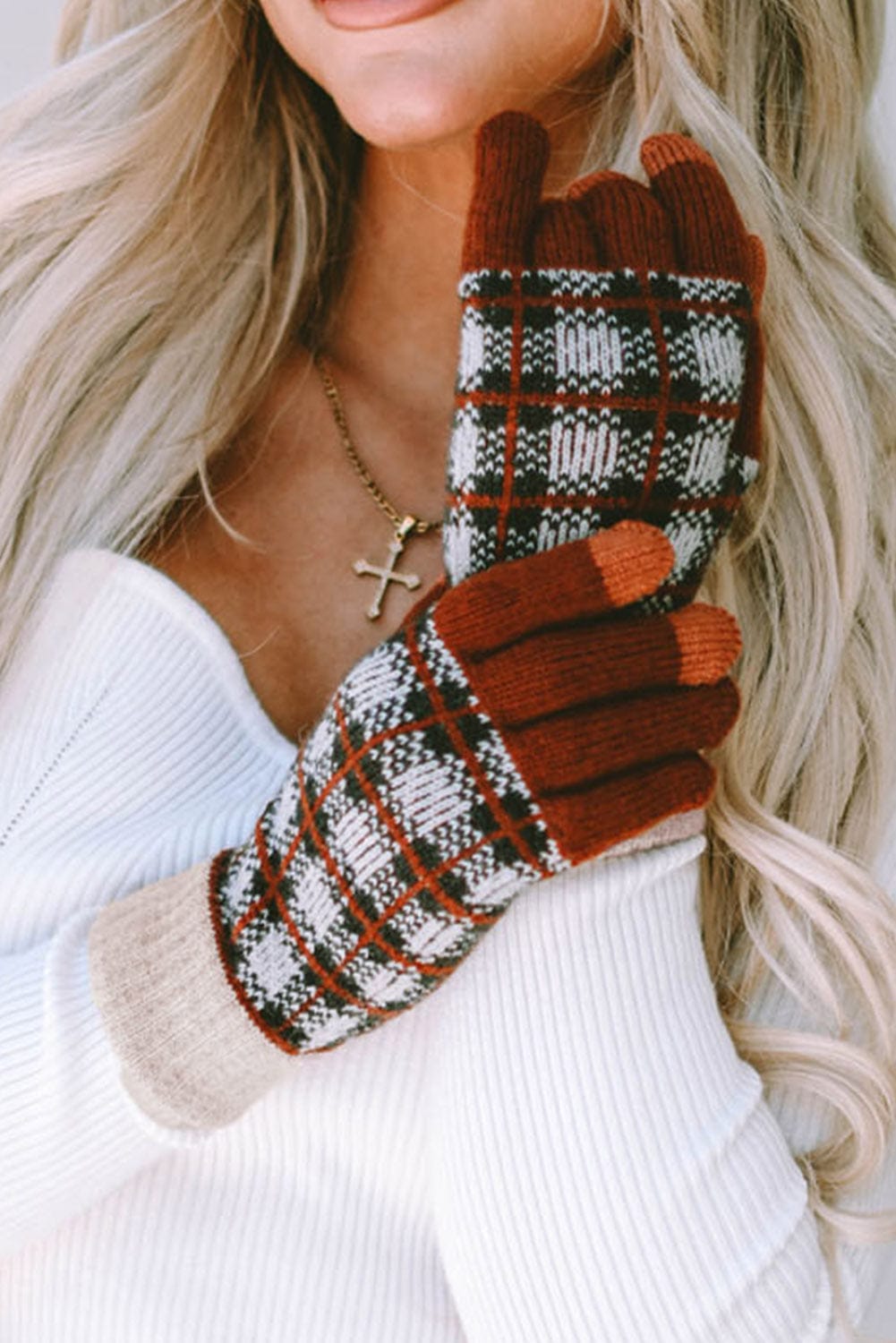 Stylish Red Tartan Touchscreen Winter Gloves