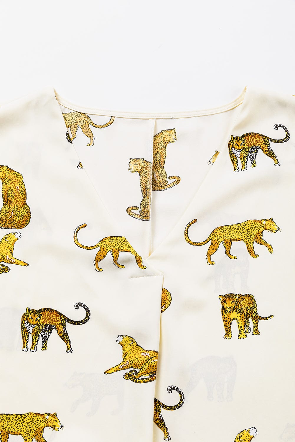 Chic Leopard Print Top