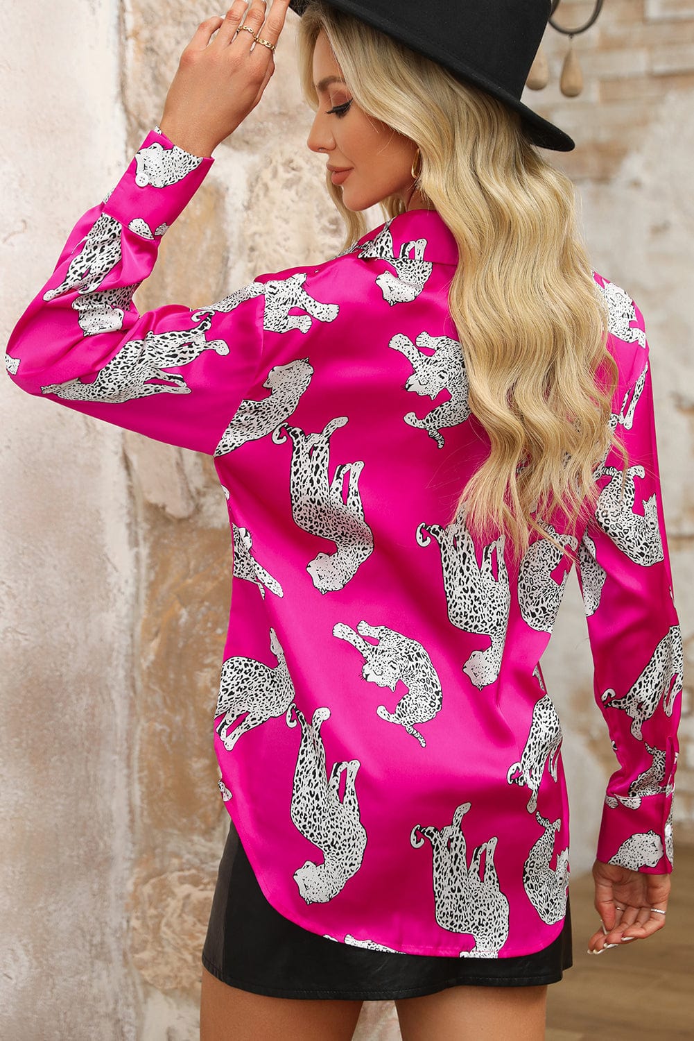 Chic Leopard Print Top