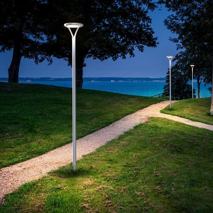 Aurora Pro® | Luz solar ambiental/de seguridad para exteriores, montada en poste, que funciona desde el anochecer hasta el amanecer 