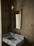 Lavabo de baño rectangular de mármol gris Tundra para montaje en pared con protector contra salpicaduras de 6" (ancho) 16" (largo) 32" (alto) 10"